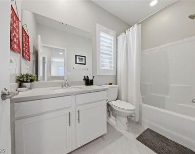 11824 Pelican Butte Avenue - Photo Thumbnail 24