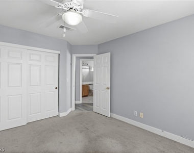 9609 Crystal Cup Circle - Photo Thumbnail 25
