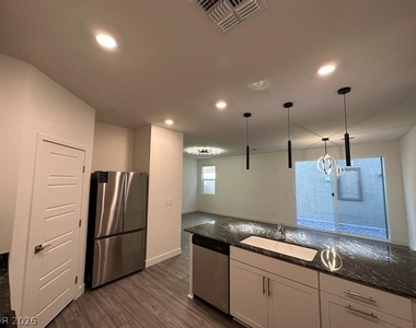 3645 Portici Lane - Photo Thumbnail 6