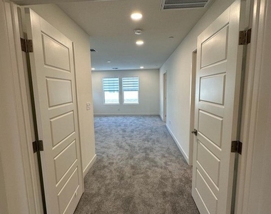 3645 Portici Lane - Photo Thumbnail 10
