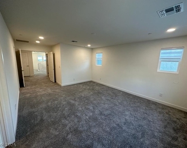 3645 Portici Lane - Photo Thumbnail 12
