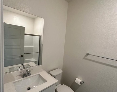 3645 Portici Lane - Photo Thumbnail 31