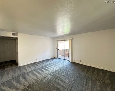 4340 Sandy River Drive - Photo Thumbnail 4