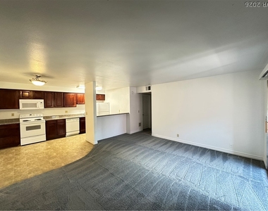 4340 Sandy River Drive - Photo Thumbnail 3