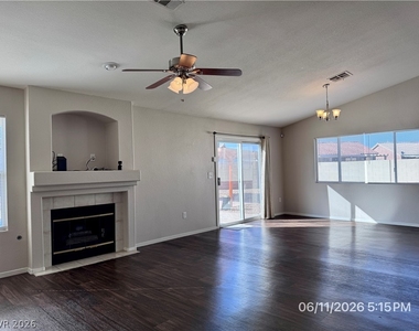 222 Quailbush Drive - Photo Thumbnail 2