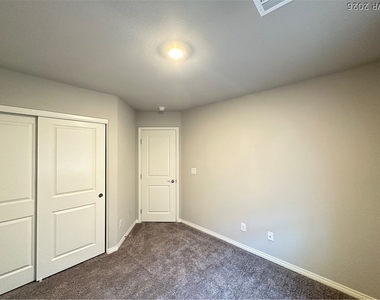 5370 White Butterfly Street - Photo Thumbnail 19