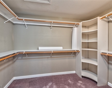 8880 Wallaby Lane - Photo Thumbnail 13