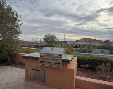 1274 Calcione Drive - Photo Thumbnail 31
