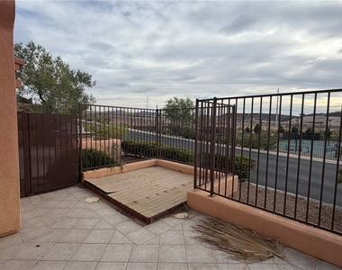 1274 Calcione Drive - Photo Thumbnail 33