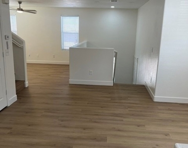 6940 Canary Ivy Way - Photo Thumbnail 6