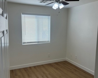 6940 Canary Ivy Way - Photo Thumbnail 19