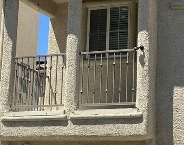6940 Canary Ivy Way - Photo Thumbnail 9