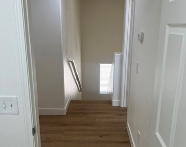 6940 Canary Ivy Way - Photo Thumbnail 18