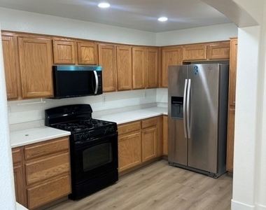 6940 Canary Ivy Way - Photo Thumbnail 3