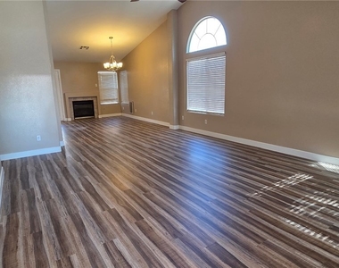 2229 Maple Shade Street - Photo Thumbnail 4