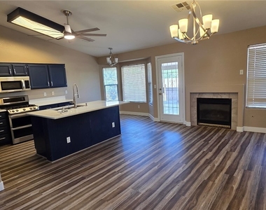 2229 Maple Shade Street - Photo Thumbnail 3