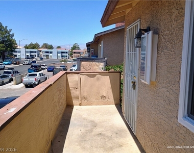 6228 Ilanos Lane - Photo Thumbnail 14