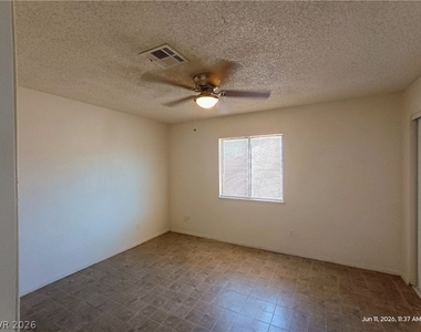 6228 Ilanos Lane - Photo Thumbnail 12