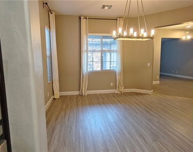 2868 Josephine Drive - Photo Thumbnail 9