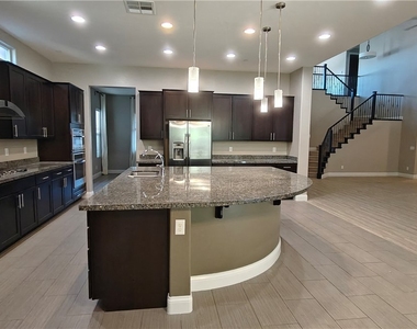 2868 Josephine Drive - Photo Thumbnail 15