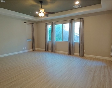 2868 Josephine Drive - Photo Thumbnail 20