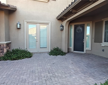 2868 Josephine Drive - Photo Thumbnail 4