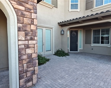 2868 Josephine Drive - Photo Thumbnail 3