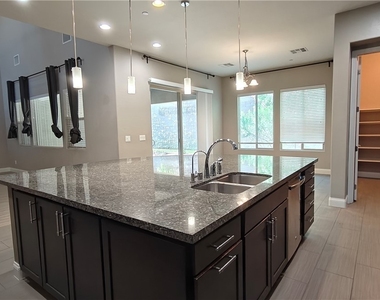2868 Josephine Drive - Photo Thumbnail 12