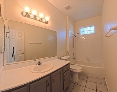 2050 W Warm Springs Road - Photo Thumbnail 15