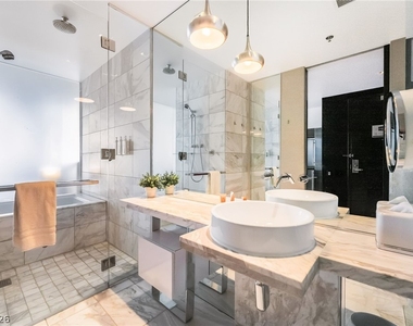 4381 W Flamingo Road - Photo Thumbnail 7