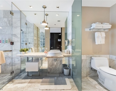 4381 W Flamingo Road - Photo Thumbnail 4