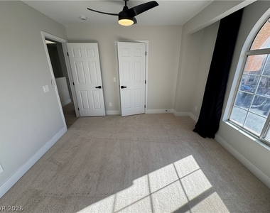 8464 Blue Island - Photo Thumbnail 43