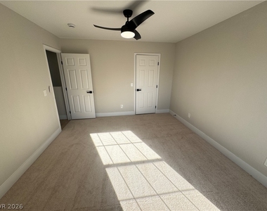8464 Blue Island - Photo Thumbnail 47