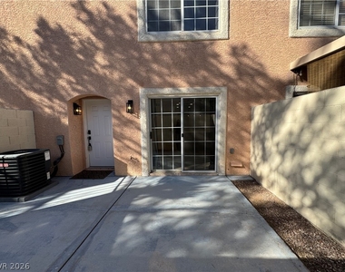 8464 Blue Island - Photo Thumbnail 7