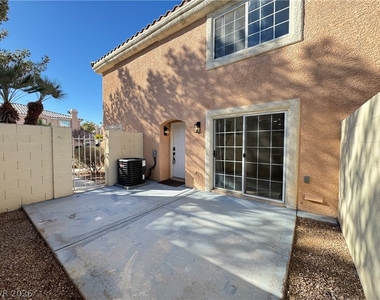 8464 Blue Island - Photo Thumbnail 5