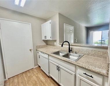 7885 W Flamingo Road - Photo Thumbnail 7