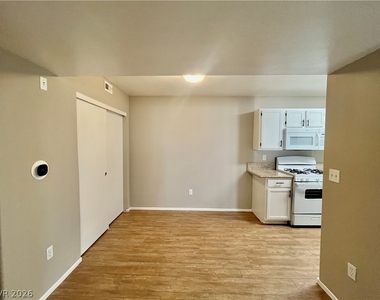 7885 W Flamingo Road - Photo Thumbnail 5