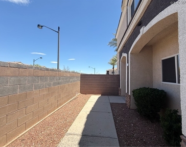 9303 Gilcrease Avenue - Photo Thumbnail 19