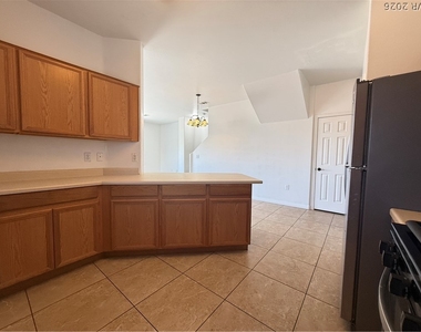 9303 Gilcrease Avenue - Photo Thumbnail 6