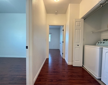 9303 Gilcrease Avenue - Photo Thumbnail 7