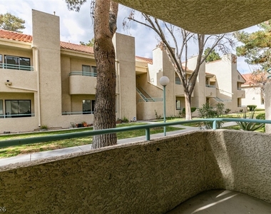 810 N Sloan Lane - Photo Thumbnail 17