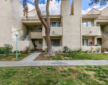 810 N Sloan Lane - Photo Thumbnail 16