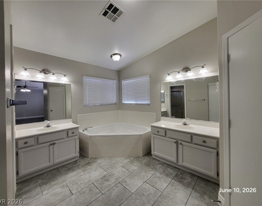 109 Montesol Drive - Photo Thumbnail 10