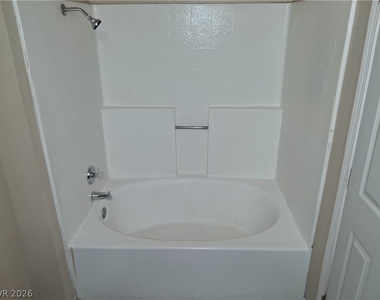 7300 Pirates Cove Road - Photo Thumbnail 9
