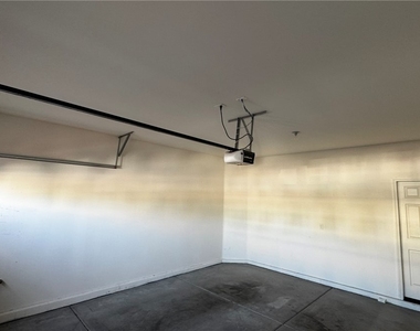 9896 Panther Hollow Street - Photo Thumbnail 32