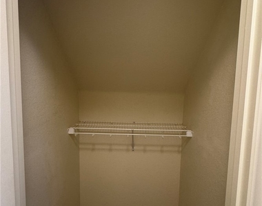 9896 Panther Hollow Street - Photo Thumbnail 10
