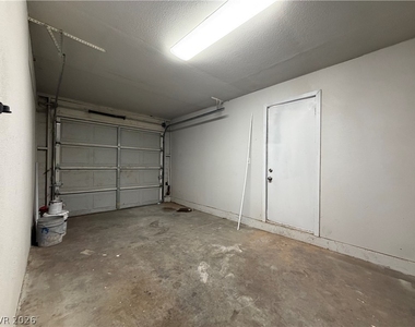 6336 Brittany Way - Photo Thumbnail 14