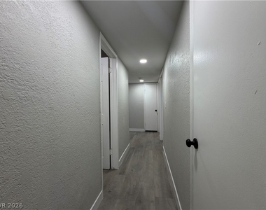 6336 Brittany Way - Photo Thumbnail 5