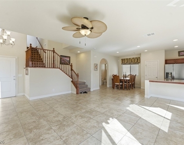 32 Lily Grove Road - Photo Thumbnail 5