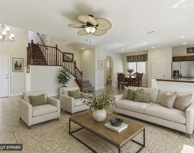 32 Lily Grove Road - Photo Thumbnail 3